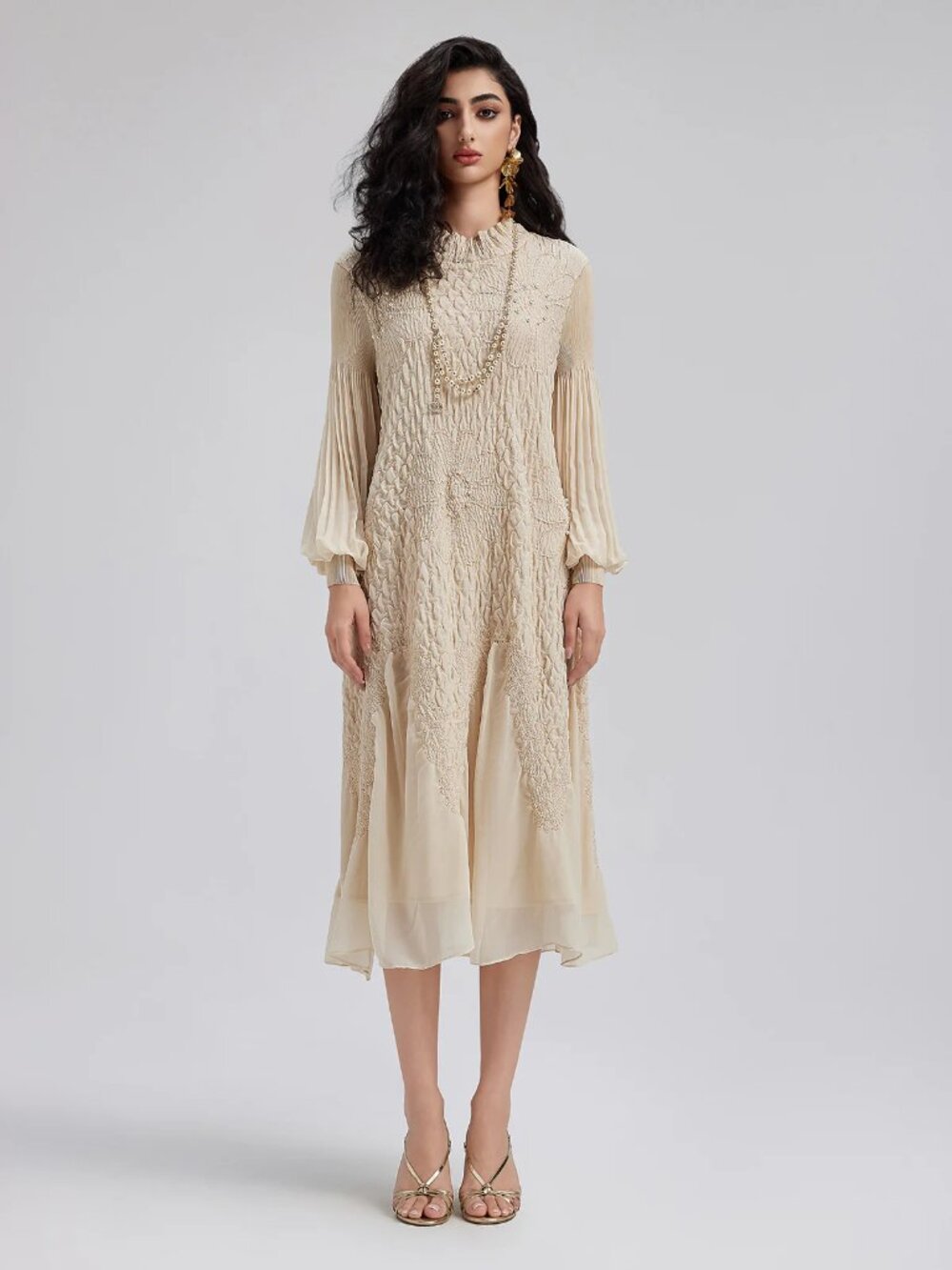 Rich Radi Q'S Round Neck Pleated Loose Embroidered Dress - Picture 9 of 15